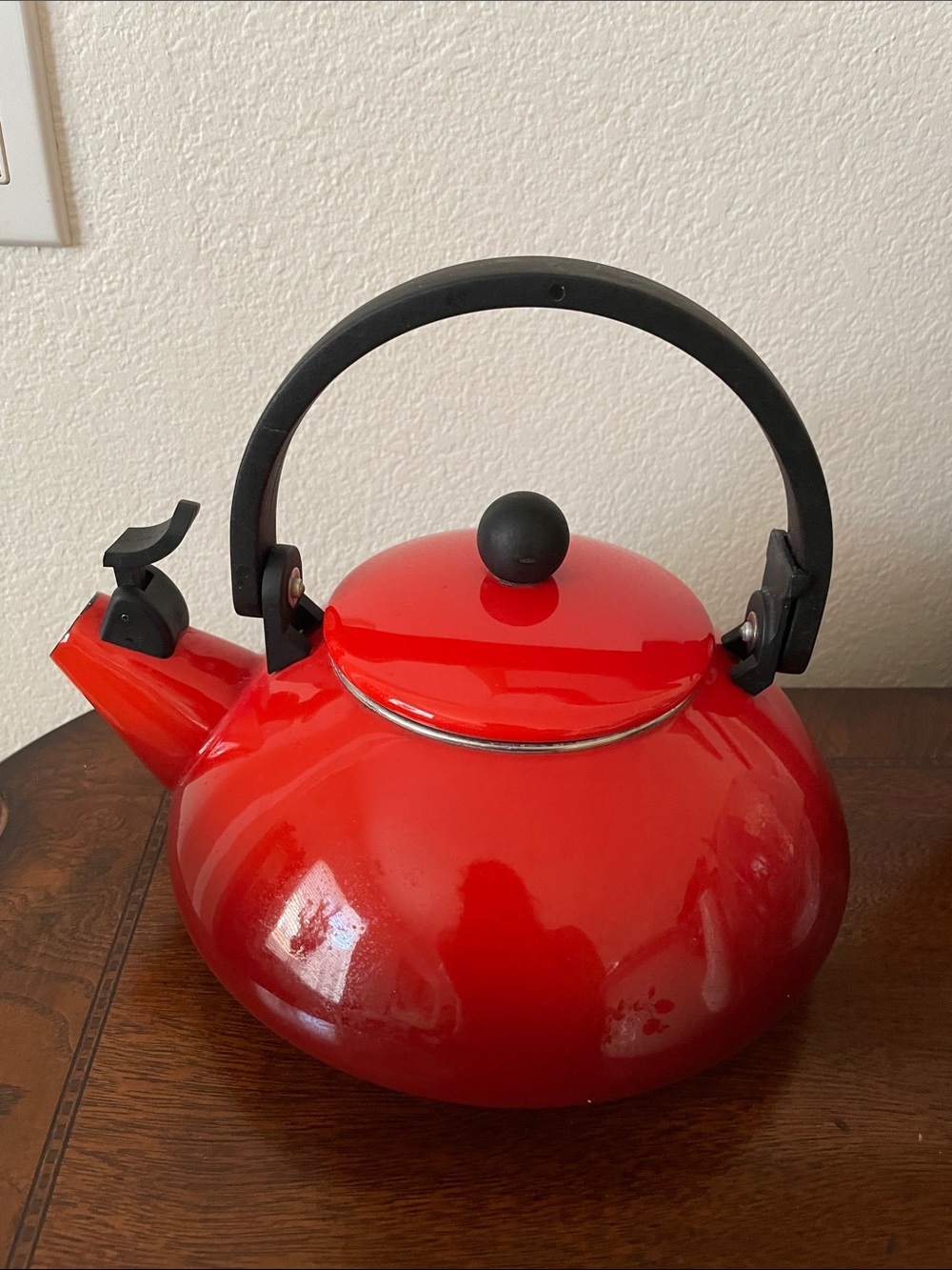 Le Creuset classic kettle 1.6 qt